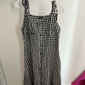 Gingham Knot Shoulder Ruffle Hem